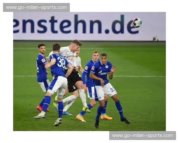 莱茵河德比烽烟再起：门兴与沙尔克的恩怨情仇，绿茵场上的王者之战